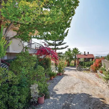 Apt. Two Apartment Ricadi